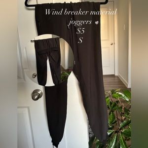 Wind breaker jiggers size S $5